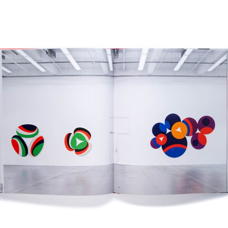 Leon Polk Smith: Going Beyond Space