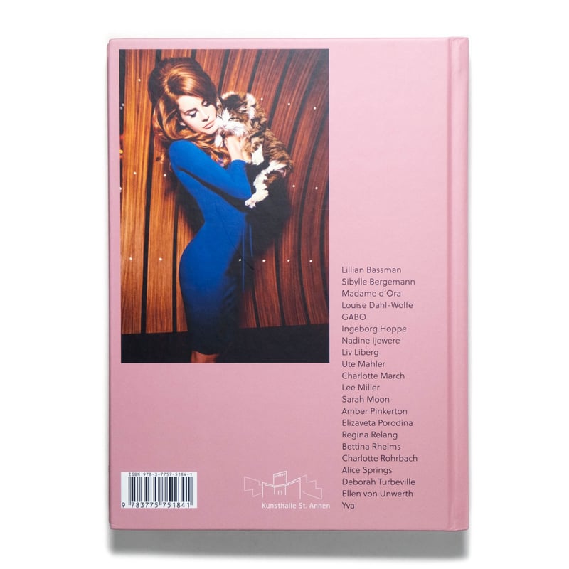 Female View | Art Book Iskusstvo