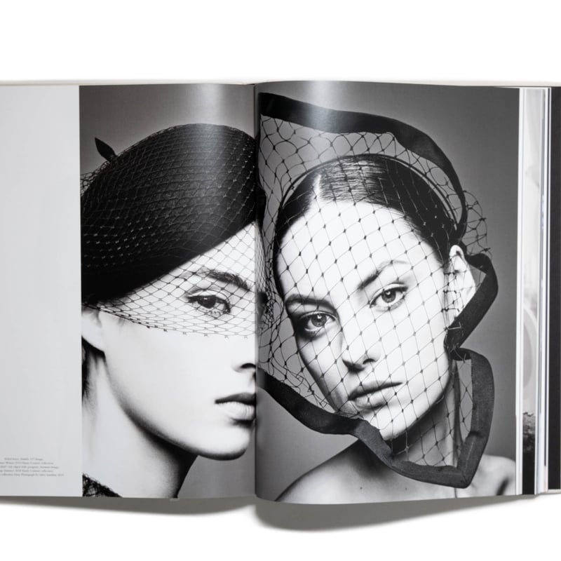 アート・デザイン・音楽 DIOR HATS Dior Hats! From Christian Dior to Stephen Jones' • A