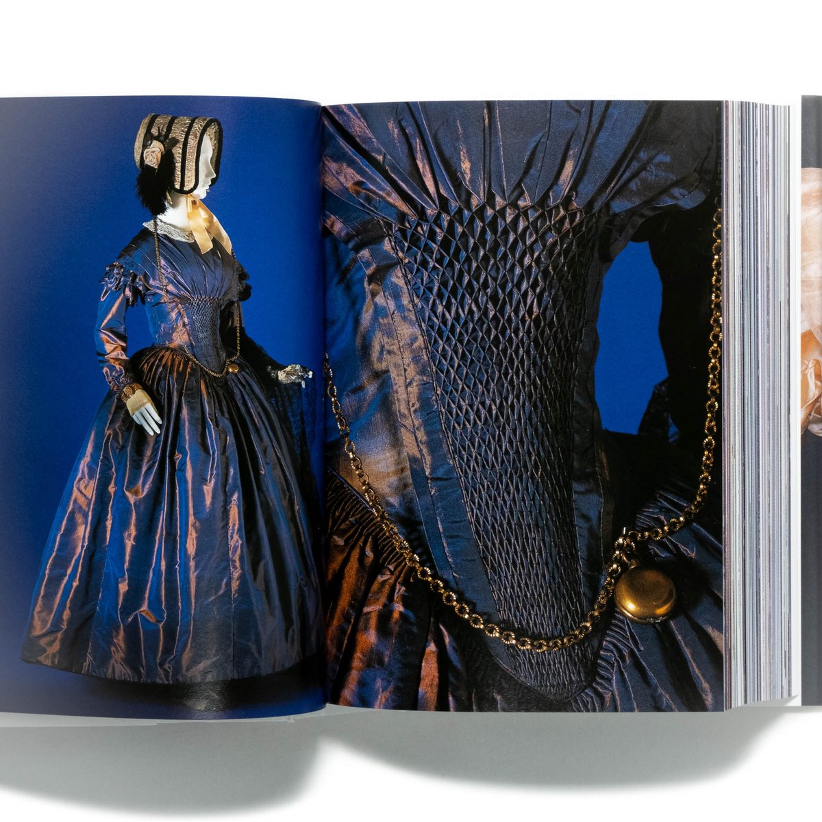 18世紀〜20世紀 ファッション史 写真集「Fashion」京都服飾文化研究財団 18世紀〜20世紀 ファッション史 写真集「Fashion」京都服飾文化