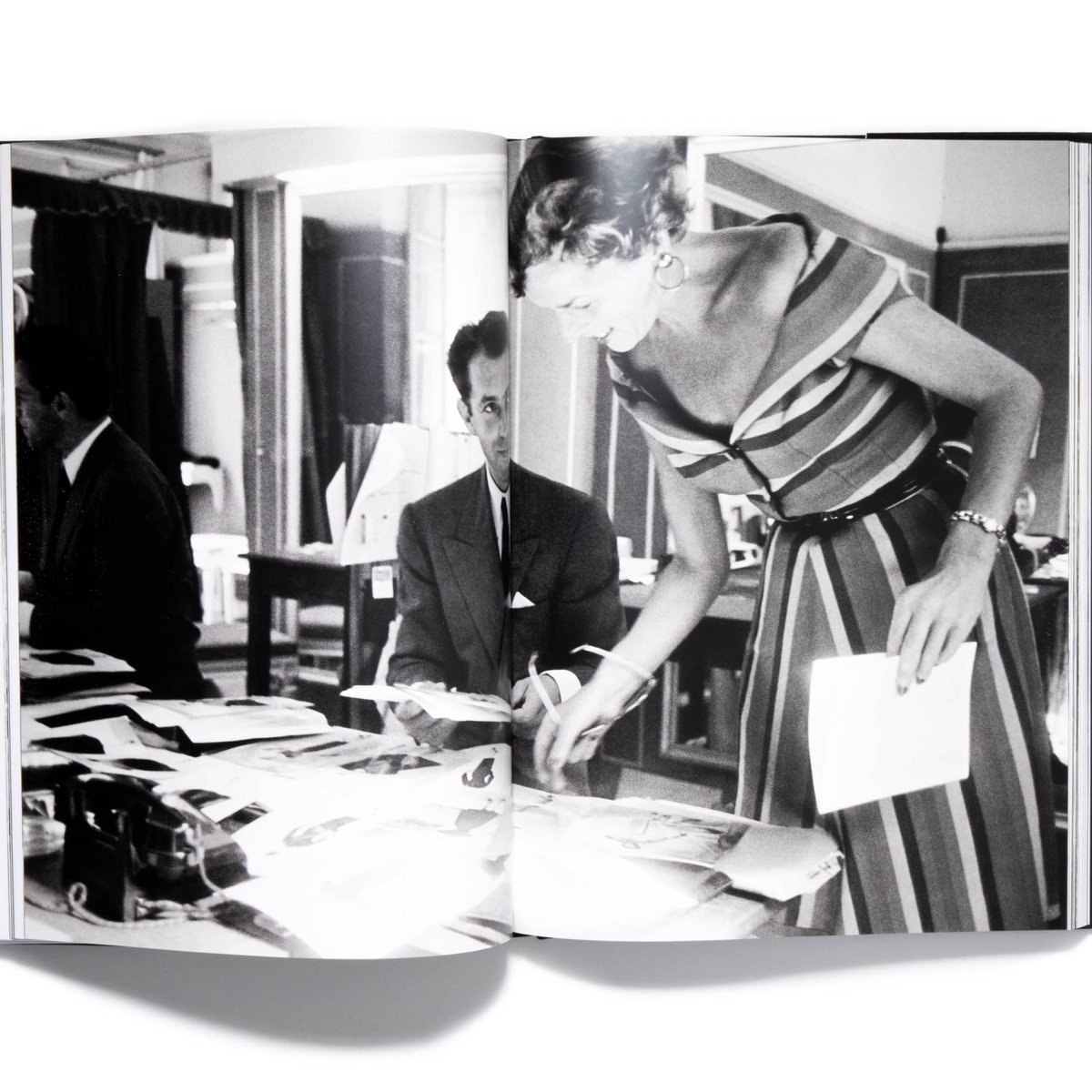Dior Glamour: 1952-1962 | Art Book Iskusstvo