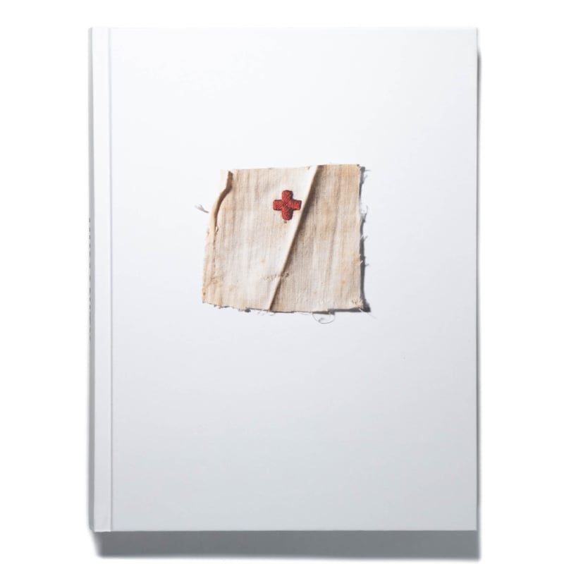 Henry Leutwyler: Humanity | Art Book Iskusstvo