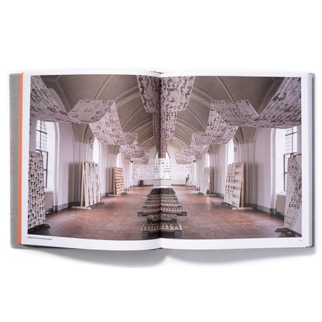 Vitamin C : Clay and Ceramic in Contemporary Art
