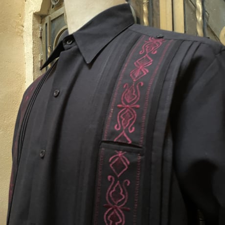 【2027年7月31日までにお届け】【受注生産】【長袖】【 ESG-32L-BBU 】【 L/S GUAYAMISA 】【BLACK x BURGUNDY】 【黒 x 臙脂色】