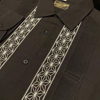 【2027年7月31日までにお届け】【受注生産】【長袖】【 ESGS-04L-BW 】【 L/S GUAYABERA 】【 REJILLADA ASA 】【 麻の葉柄 】【 BLACKxWHITE】