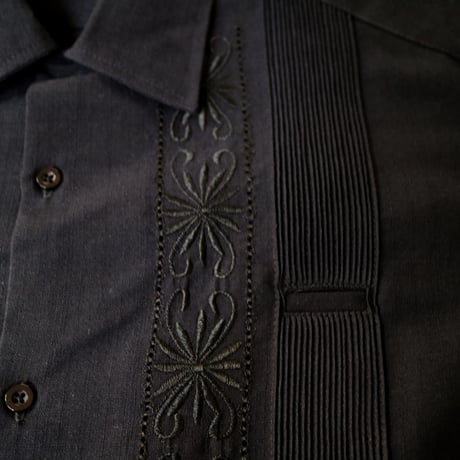 【2027年7月31日までにお届け】【受注生産】【 半袖 】【 ESG-01S-B 】【 S/S GUAYABERA 】【 REJILLADA 】【 BLACK 】【 黒 】