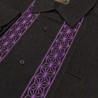 【2027年7月31日までにお届け】【受注生産】【長袖】【ESGS-04L-BPU】【L/S GUAYABERA】【REJILLADA ASA】【麻の葉柄】【BLACKxPURPLE】【黒x紫】