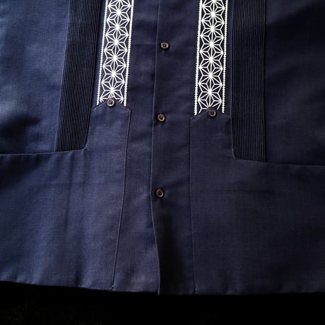 【2027年7月31日までにお届け】【受注生産】【長袖】【 ESGS-04L-NS 】【 L/S GUAYABERA 】【 REJILLADA ASA 】【 麻の葉柄 】【 NAVYxSILVER 】