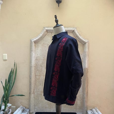 【長袖】【袖刺繍】【ESG-T30L-BBU】【 L/S GUAYAMISA 】【 BLACK xBURGUNDY 】【 黒x臙脂色 】