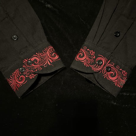 【長袖】【袖刺繍】【ESG-T30L-BBU】【 L/S GUAYAMISA 】【 BLACK xBURGUNDY 】【 黒x臙脂色 】
