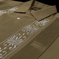 【予約商品】【半袖】【 ESG-01S-KHS 】【 S/S GUAYABERA 】【 REJILLADA 】【 KHAKI x SILVER 】【 カーキ x 銀 】
