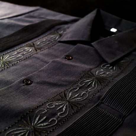【2027年7月31日までにお届け】【受注生産】【 半袖 】【 ESG-01S-B 】【 S/S GUAYABERA 】【 REJILLADA 】【 BLACK 】【 黒 】
