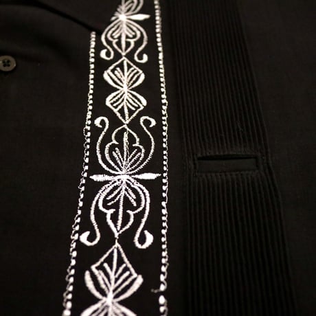 【2027年7月31日までにお届け】【受注生産】【 長袖 】【 ESG-01L-BW 】【 L/S GUAYABERA 】【 REJILLADA 】【 BLACK x WHITE 】