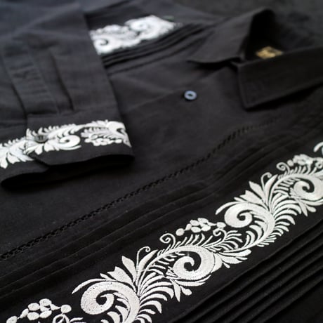 【11月〜12月納期】【受注生産】【長袖】【袖刺繍】【ESG-30L-BS】【 L/S GUAYAMISA】【 BLACK x SILVER 】【 黒 x 銀 】