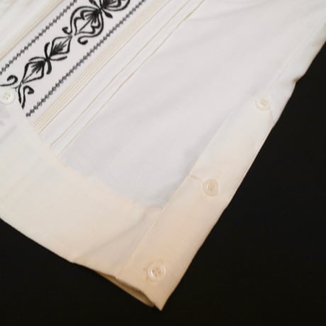 【半袖】【 ESG-32S-OFB 】【S/S GUAYAMISA】【OFF WHITE x BLACK】 【オフホワイト x 黒】