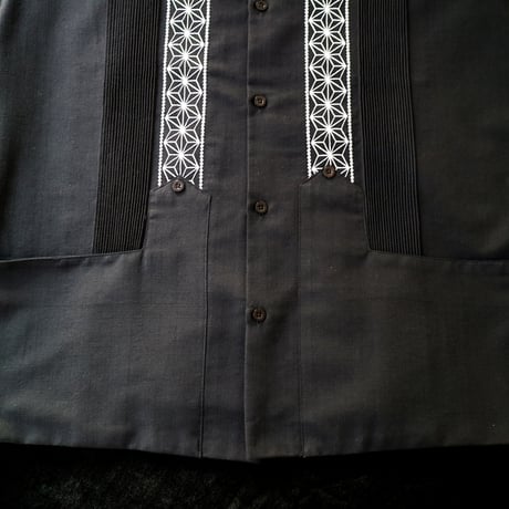 【2027年7月31日までにお届け】【受注生産】【長袖】【 ESGS-04L-BS 】【 L/S GUAYABERA 】【 REJILLADA ASA 】【 麻の葉柄 】【BLACKxSILVER】