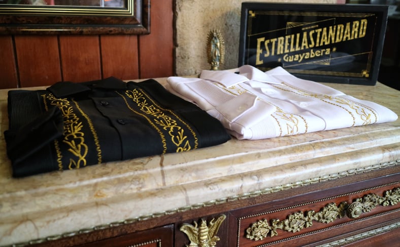 Estrella Standard Guayabera