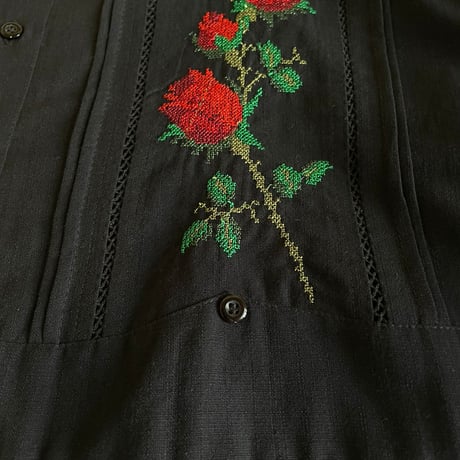 【2027年7月31日までにお届け】【受注生産】【半袖】【 ESG-W10S-BR 】【薔薇 】【 S/S GUAYAMISA 】【 ROSA 】【 BLACK x RED 】【 黒 x 赤 】