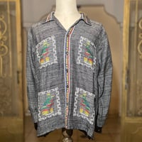 【長袖】【IMP-QTZ-LS-CHM】【GUATEMALA】【 L/S QUETZAL SHIRTS】【CHARCOALxMULTI】【チャコールグレーxマルチカラー】