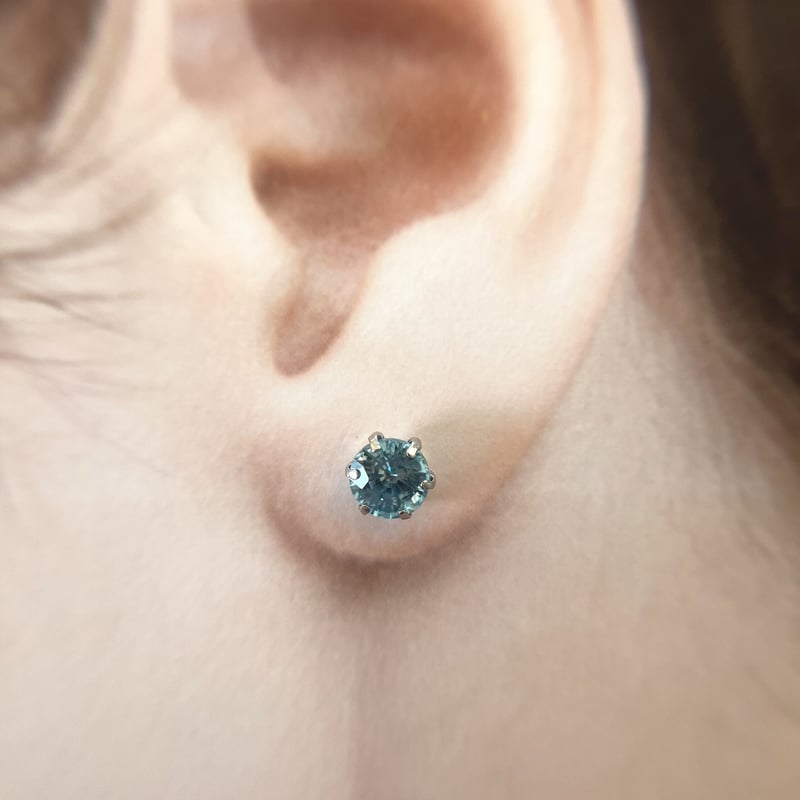 ブルージルコンPt900ピアス | Flora Kimiko Jewelry & Stone 