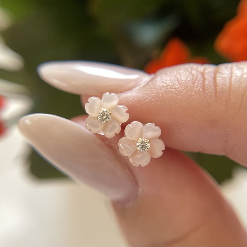 天然ダイヤ/ピンク蝶貝ピアス | Flora Kimiko Jewelry & Stone