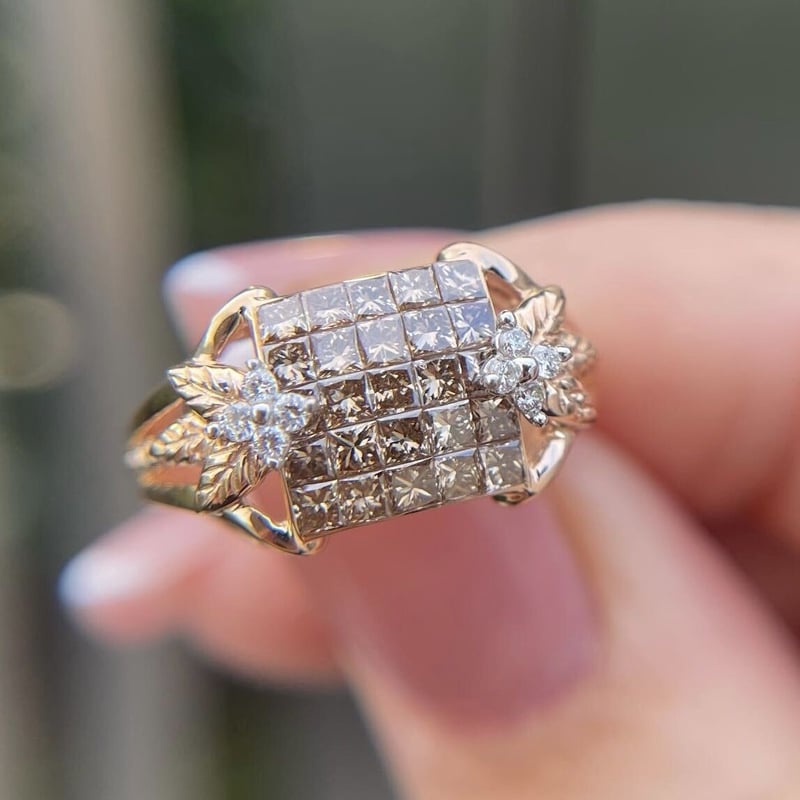 シャンパンカラーダイヤリング | Flora Kimiko Jewelry & Stone