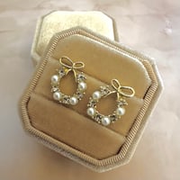 パールデザインピアス