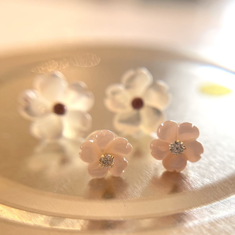 天然ダイヤ/ピンク蝶貝ピアス | Flora Kimiko Jewelry & Stone