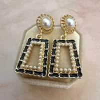 パールデザインピアス