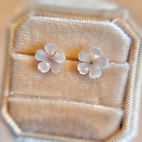 桜ピンクピアス
