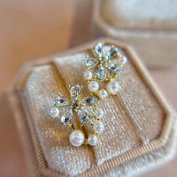 ブルーデザインピアス