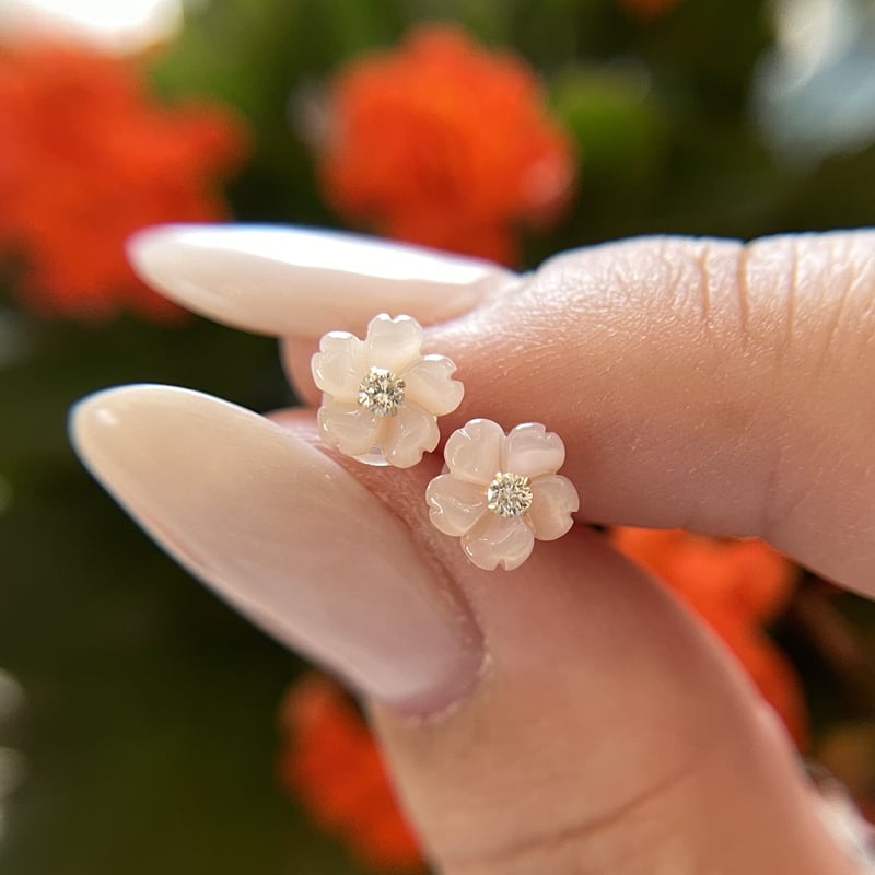 天然ダイヤ/ピンク蝶貝ピアス | Flora Kimiko Jewelry & Stone