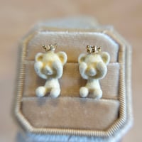 クラウンくまピアス