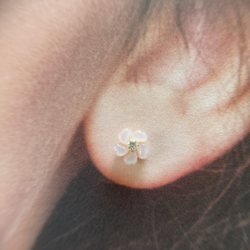 天然ダイヤ/ピンク蝶貝ピアス | Flora Kimiko Jewelry & Stone
