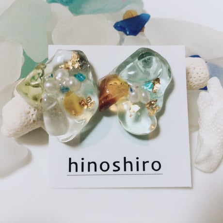 ヒイラギ 　　　琉球ガラスの猫ちゃんレジンピアス　ハンドメイドピアス 1899370300.jpg?1684194456