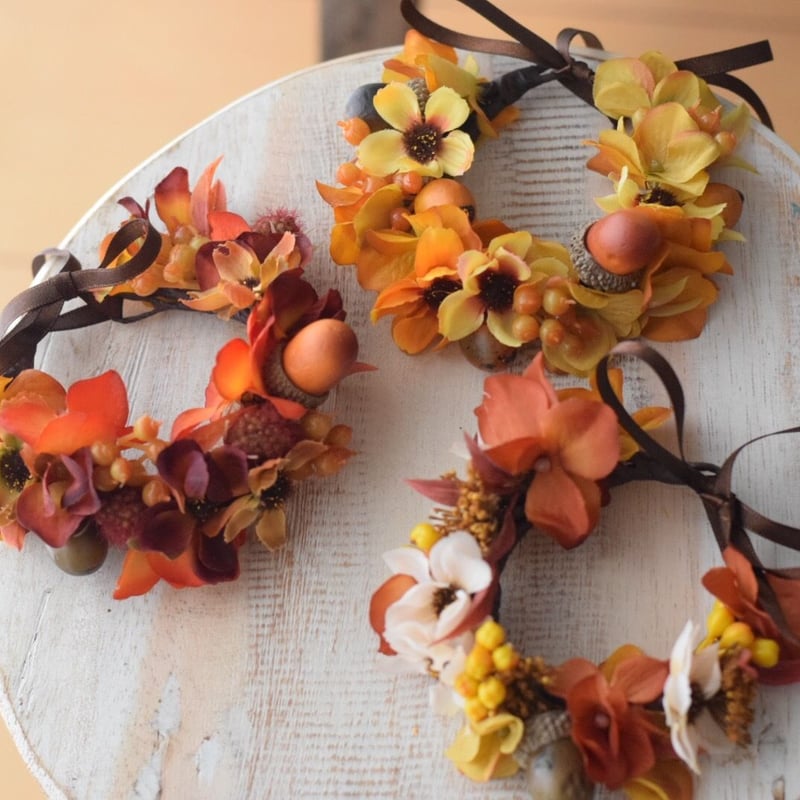 秋・コスモス&ドングリ花かんむり | m@rihana