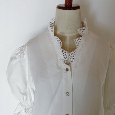 80's Euro Vintage Cotton Puff Sleeve Design Blouse