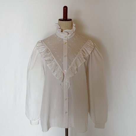 80's Euro Vintage Cutwork Lace Stand Collar and Frill Design Blouse