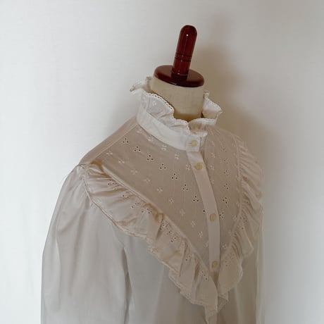 80's Euro Vintage Cutwork Lace Stand Collar and Frill Design Blouse
