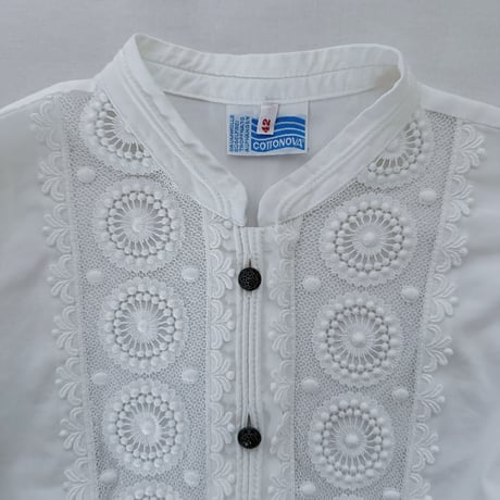 70's Euro Vintage Beautiful Lace Design Stand Collar Blouse