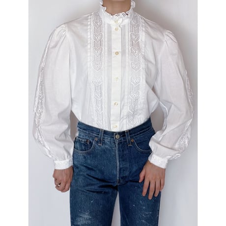 90's Euro Vintage Heart Embroidery Stand Collar Blouse
