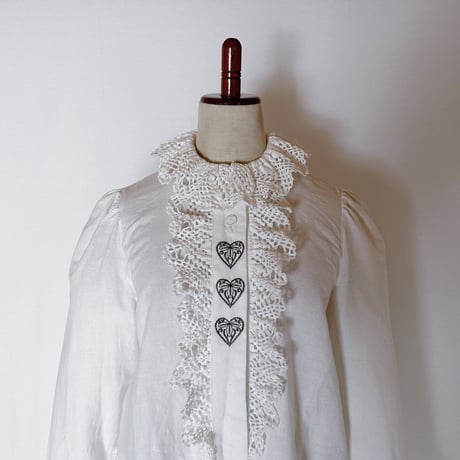 80's Euro Vintage Crochet Lace Frill and Heart Embroidery Blouse