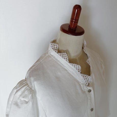 80's Euro Vintage Cotton Puff Sleeve Design Blouse