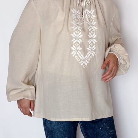70's Euro Vintage Beige Hand Embroidery Tunic Blouse