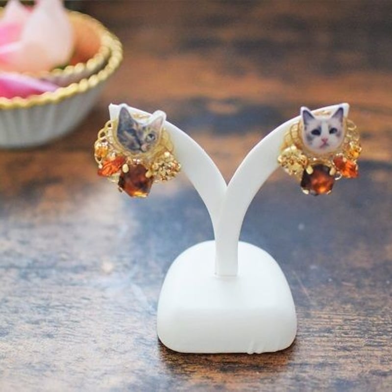 美品】猫ちゃん鼈甲ピアス 18Kカメオイヤリング - アクセサリー