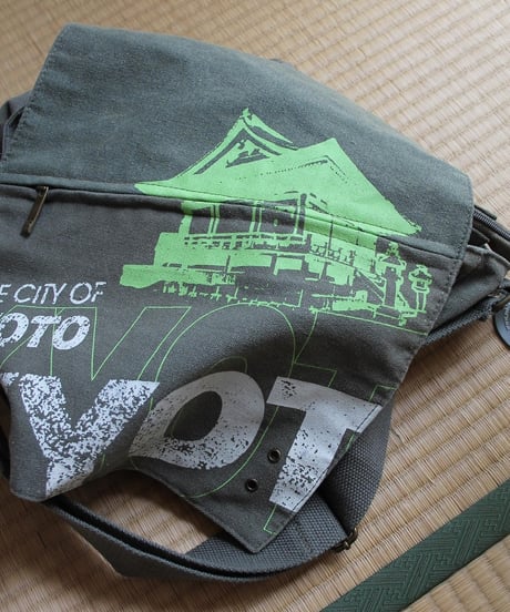 mid00s-late00s 🤮⛩️ “KYOTO” shoulder bag made in china