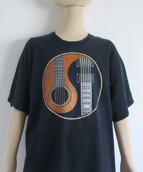 10s 陰陽 🎸 tee made in nicaragua