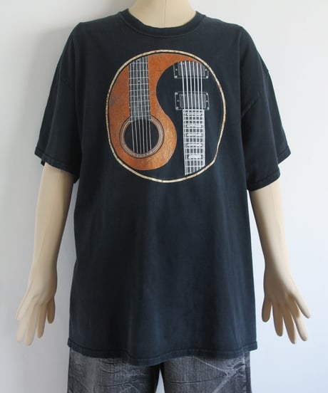 10s 陰陽 🎸 tee made in nicaragua