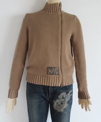 around10s DKNY JEANS 🥠 cotton knit top made in china