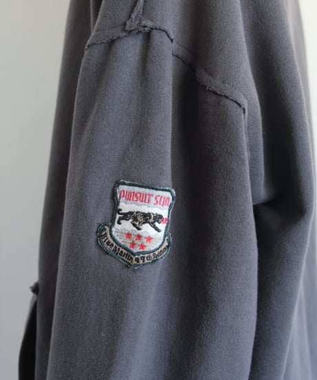 mid00s 🐺⚜️ zip-up sweatshirt made in pakistan